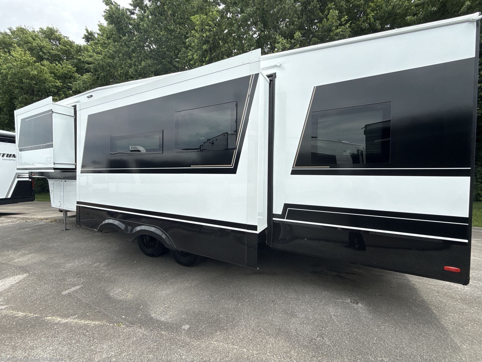 New 2027 Brinkley RV Model Z 3110 available in Georgetown, Kentucky