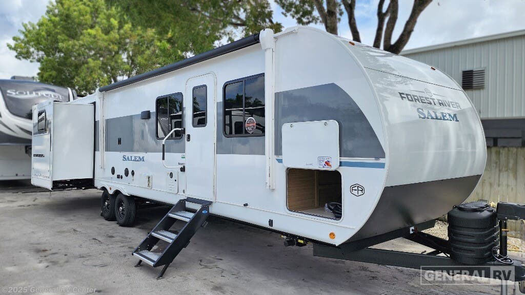 New 2025 Forest River Salem 31KQBTSX available in West Palm Beach, Florida