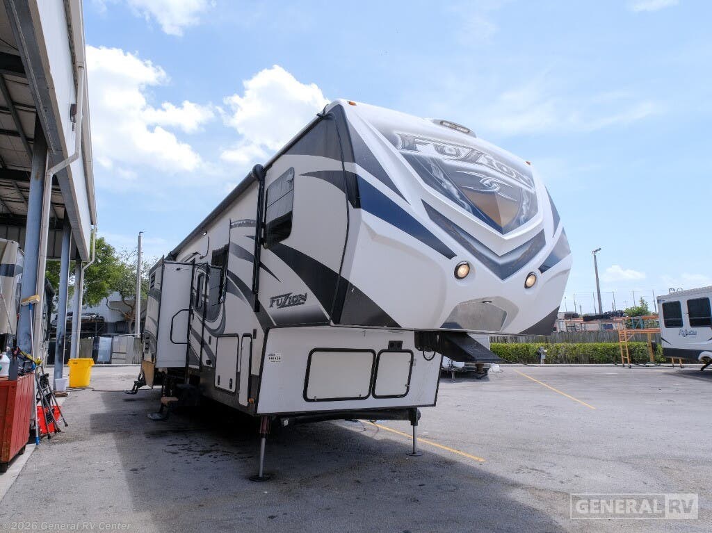 Used 2015 Keystone Fuzion FZ331-3S available in West Palm Beach, Florida