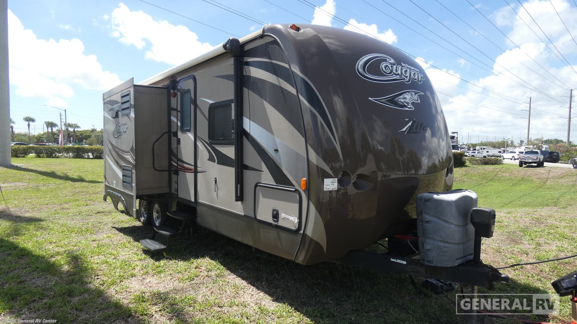 Used 2016 Keystone Cougar X-Lite 26RBI available in West Palm Beach, Florida