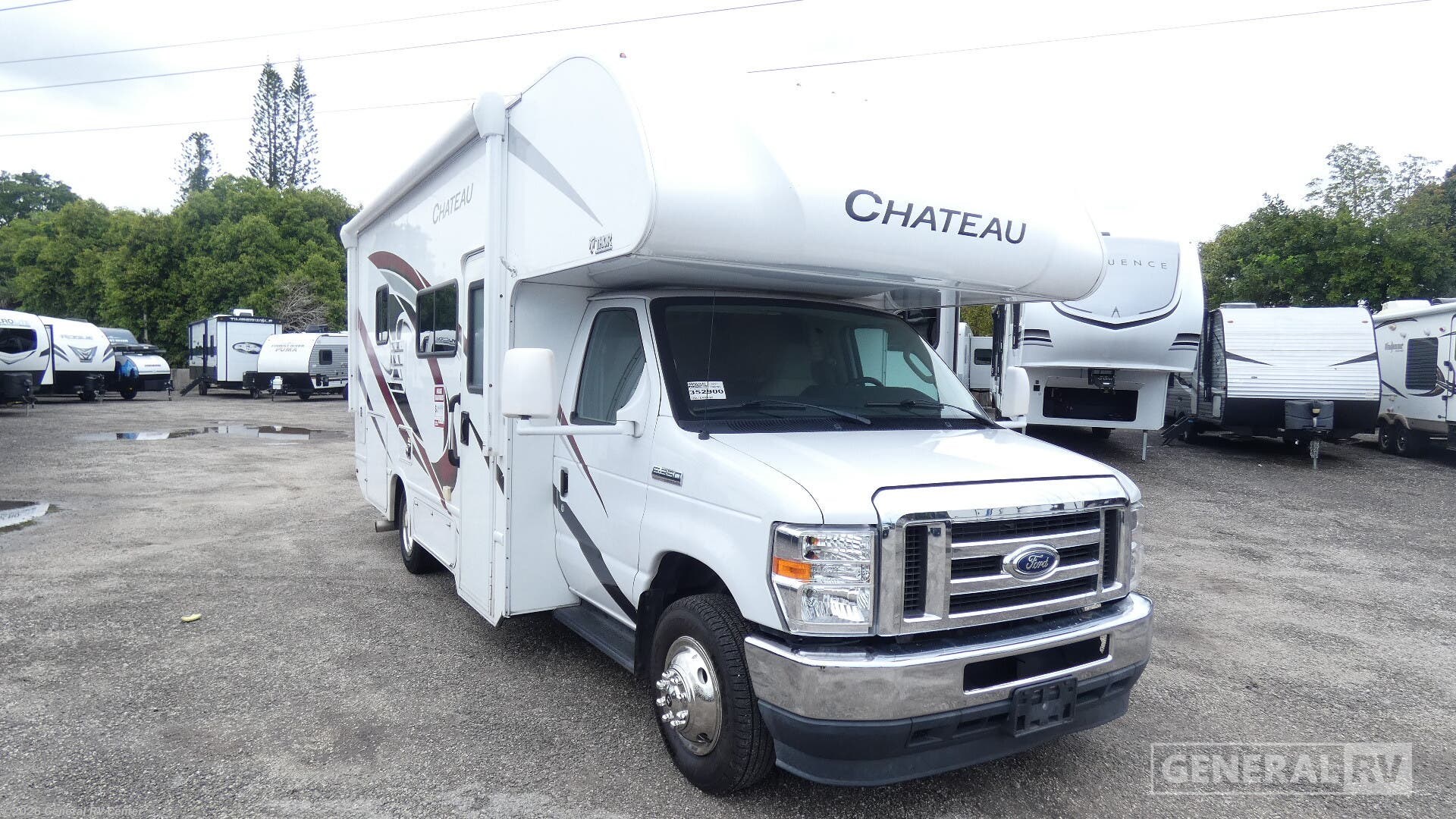 Used 2022 Thor Motor Coach Chateau 25M Ford available in West Palm Beach, Florida