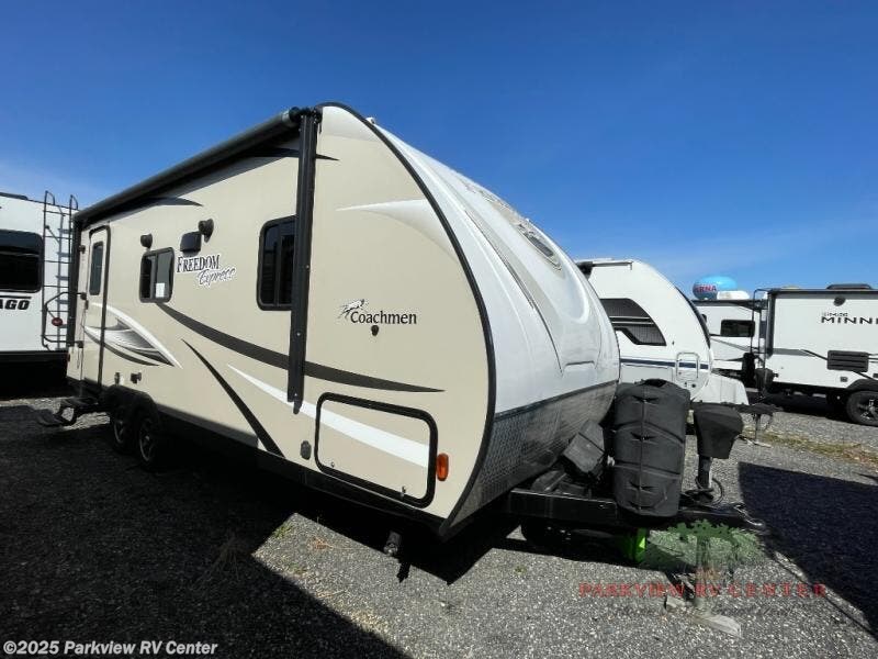 Used 2018 Coachmen Freedom Express Ultra Lite 204RD available in Smyrna, Delaware