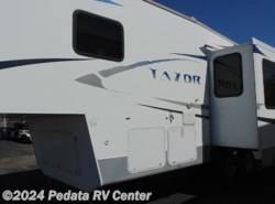 Used 2009 Frontier  Tazor 26FRL available in Tucson, Arizona