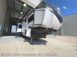 New 2025 Jayco Pinnacle 38KPTS available in Lubbock, Texas