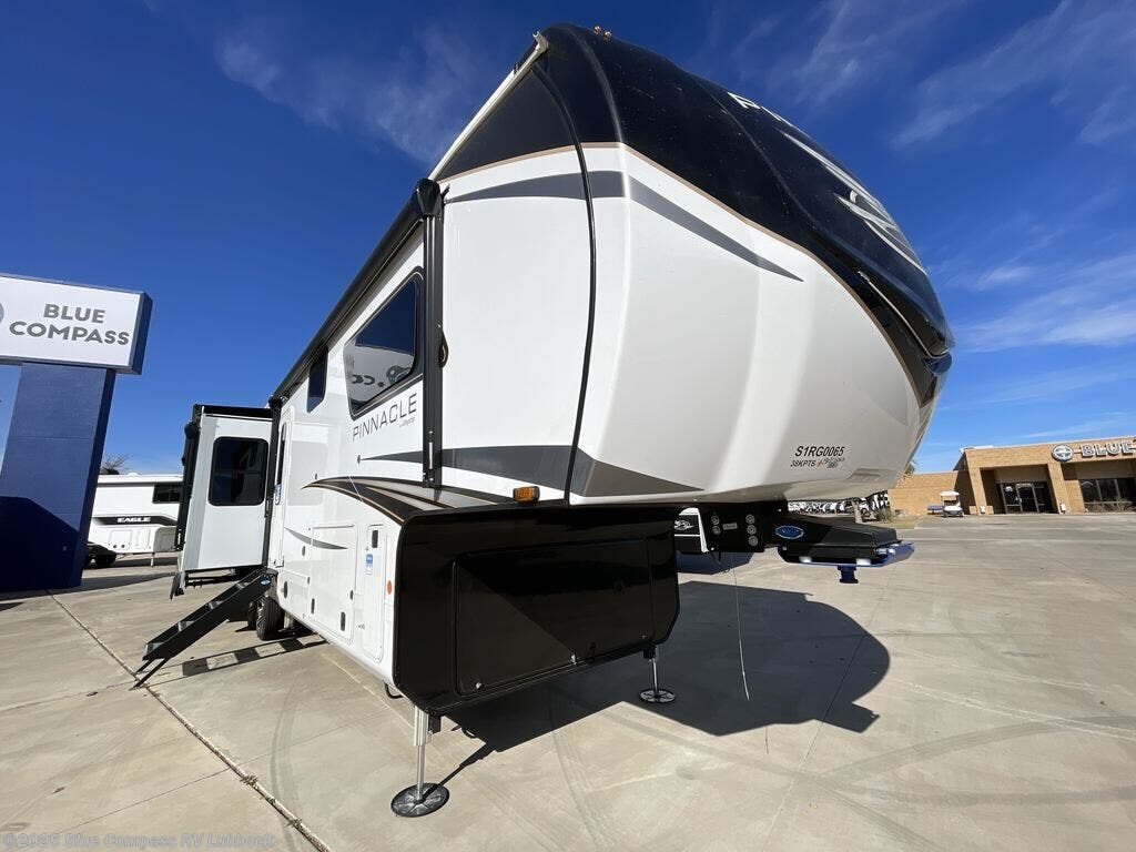 New 2025 Jayco Pinnacle 38KPTS available in Lubbock, Texas