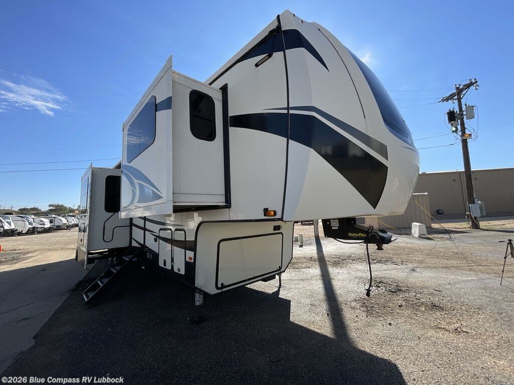 Used 2020 Forest River Cardinal Luxury 370FLX available in Lubbock, Texas