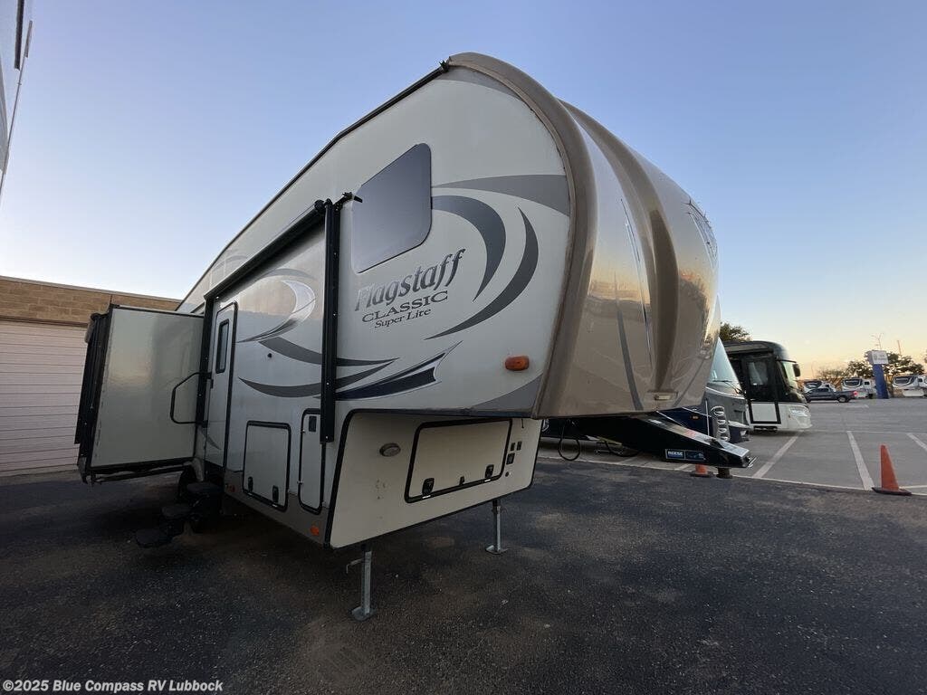 Used 2017 Forest River Flagstaff Classic Super Lite 8528IKWS available in Lubbock, Texas