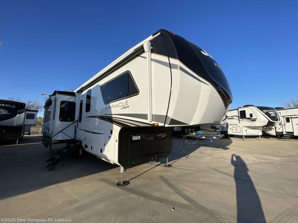 New 2026 Jayco Pinnacle 32RLTS available in Lubbock, Texas