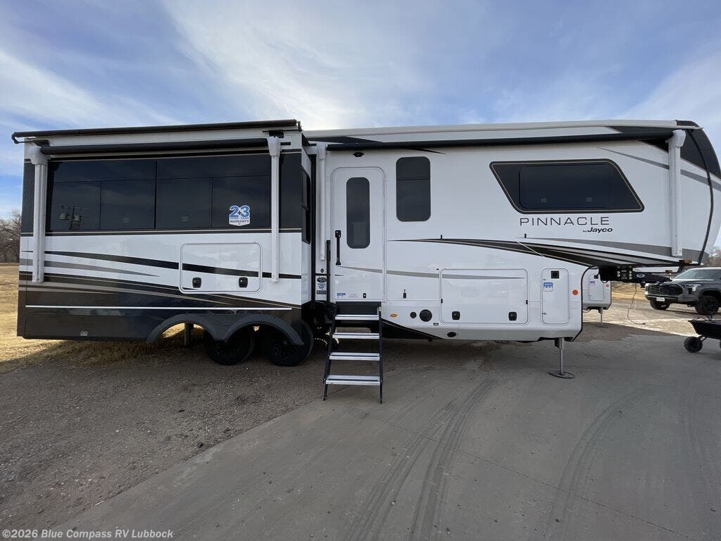 New 2026 Jayco Pinnacle 32RLTS available in Lubbock, Texas