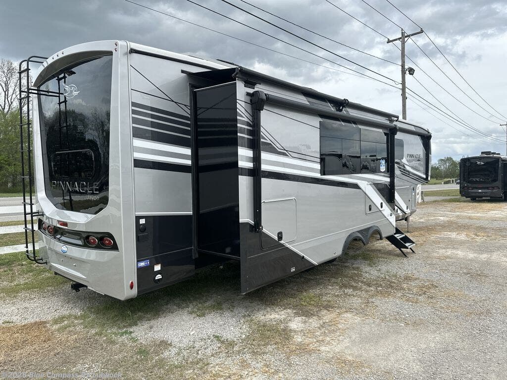 New 2026 Jayco Pinnacle 38FBRK available in Lubbock, Texas