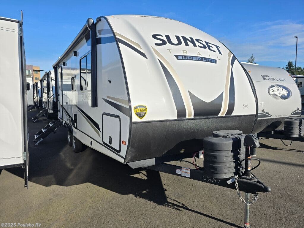 New 2024 CrossRoads Sunset Trail Super Lite SS212RB available in Kent, Washington