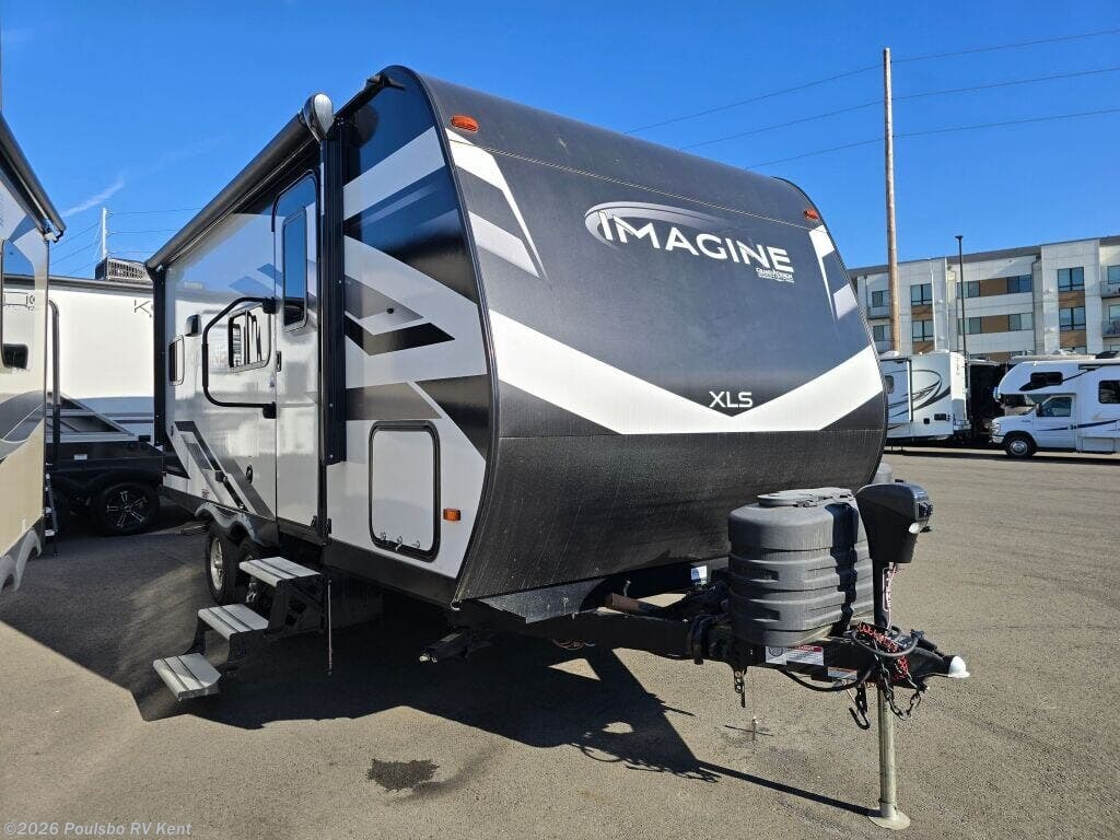 Used 2025  Grand Design Imagine XLS Imagine Xls by Grand Design from Poulsbo RV Kent in Kent, WA