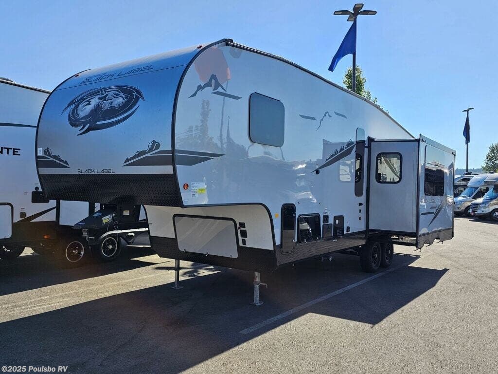 Used 2023 Forest River Cherokee Black Label FW 265GDKBL available in Everett, Washington