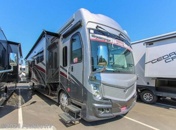 New 2022 Fleetwood Discovery LXE 40M available in Sumner, Washington