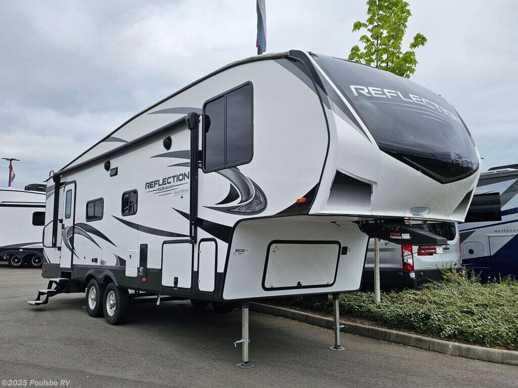 Used 2023 Grand Design Reflection 150 Series 268BH available in Sumner, Washington