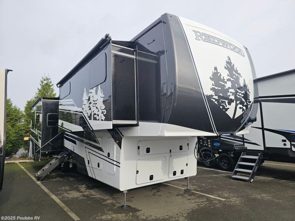 New 2026 CrossRoads Redwood 371RL available in Sumner, Washington