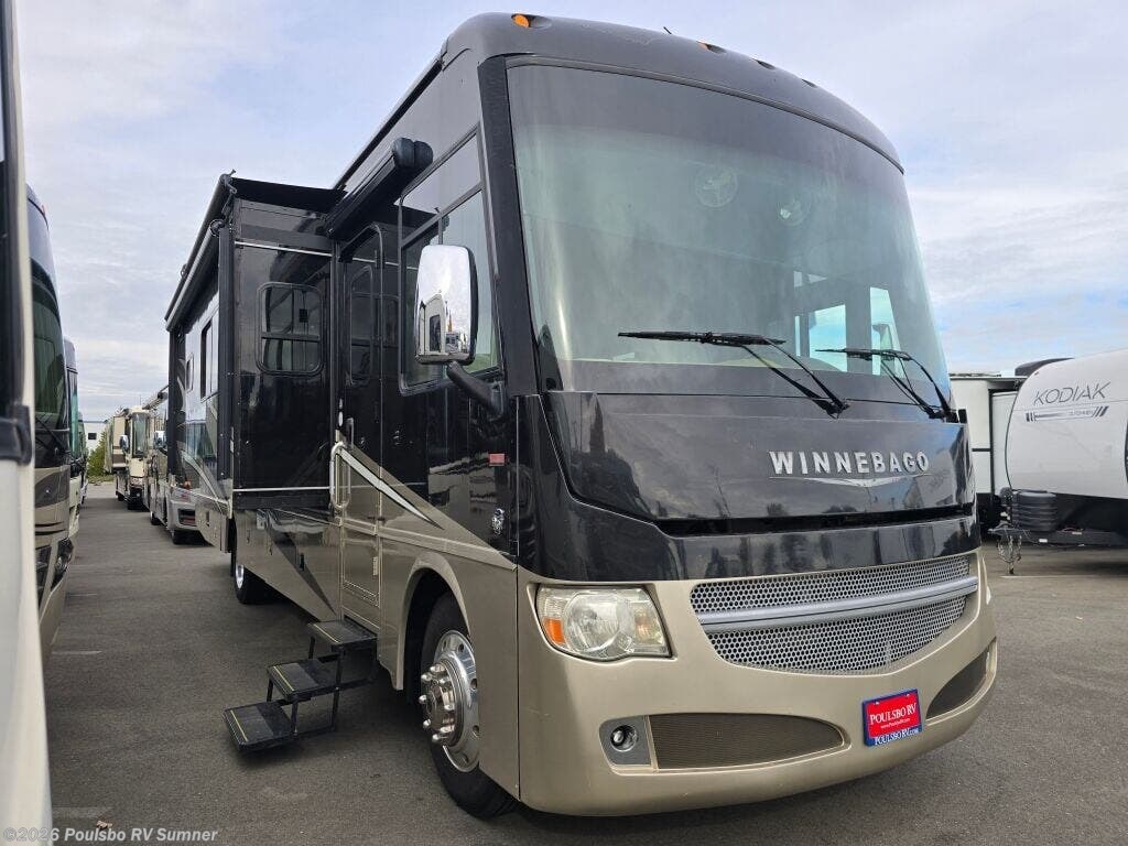 Used 2014  Winnebago Adventurer Adventurer by Winnebago from Poulsbo RV Sumner in Sumner, WA