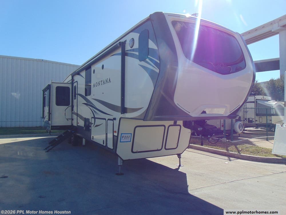 Fifth Wheel 2017 Keystone Montana Legacy Edition 3921FB TrailersUSA