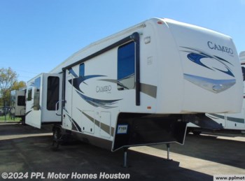 Used 2012 Carriage Cameo 37RSQ available in Houston, Texas