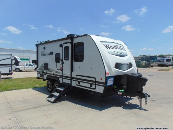 2021 Winnebago Micro Minnie 2106DS available in Houston, TX
