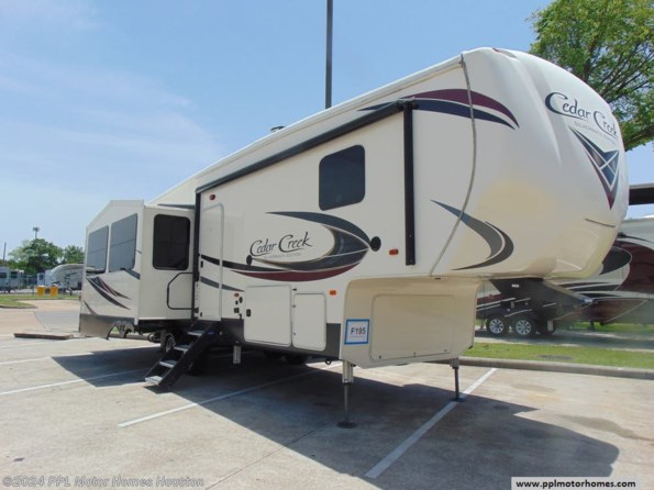 2018 Forest River Cedar Creek Silverback 29RE available in Houston, TX