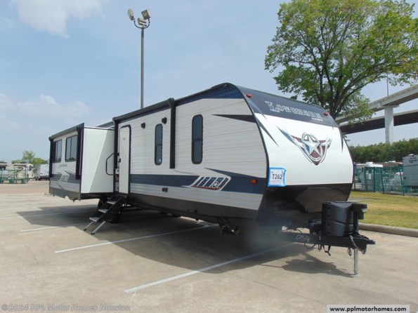 2021 CrossRoads Longhorn 340RE available in Houston, TX