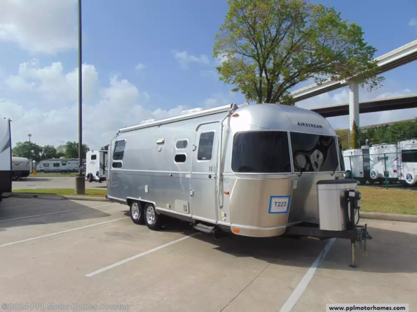 2014 Airstream Flying Cloud 25RB available in Houston, TX