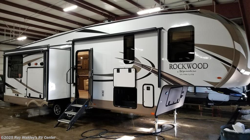 2018 Forest River Rv Rockwood Signature Ultra Lite 8290bs For Previous