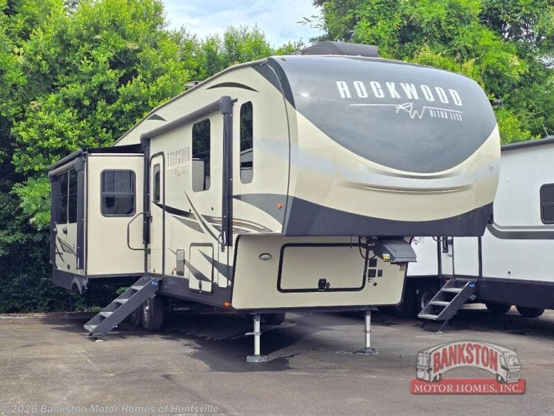 Used 2022 Forest River Rockwood Ultra Lite 2893BS available in Huntsville, Alabama