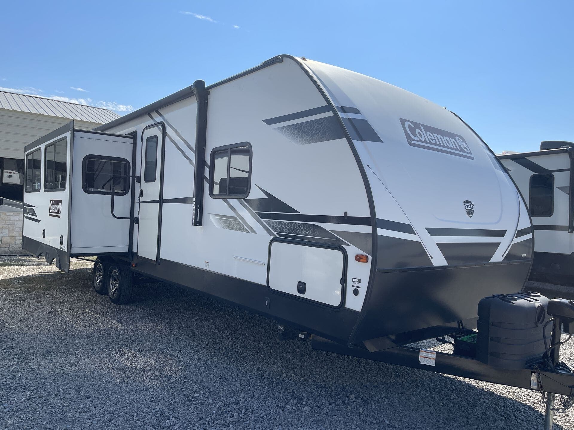 Used 2022 Coleman  DUTCHMAN 2955RL available in Rockwall, Texas