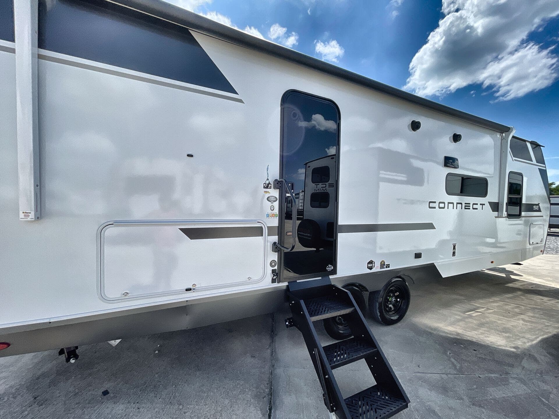 New 2027 K-Z Connect SE 271BHK available in Rockwall, Texas