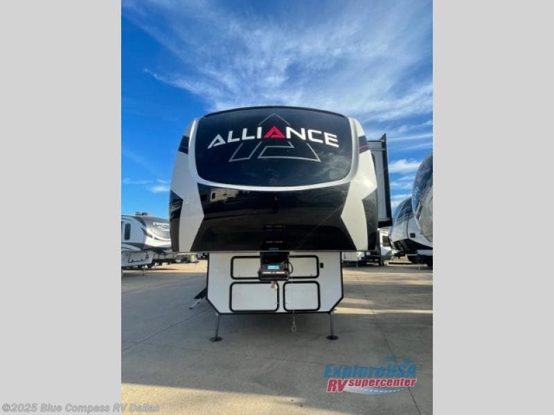 2021 Alliance RV Valor 40V13
