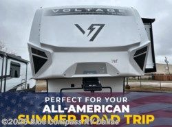 New 2025 Dutchmen Voltage V-Series 3850 available in Mesquite, Texas