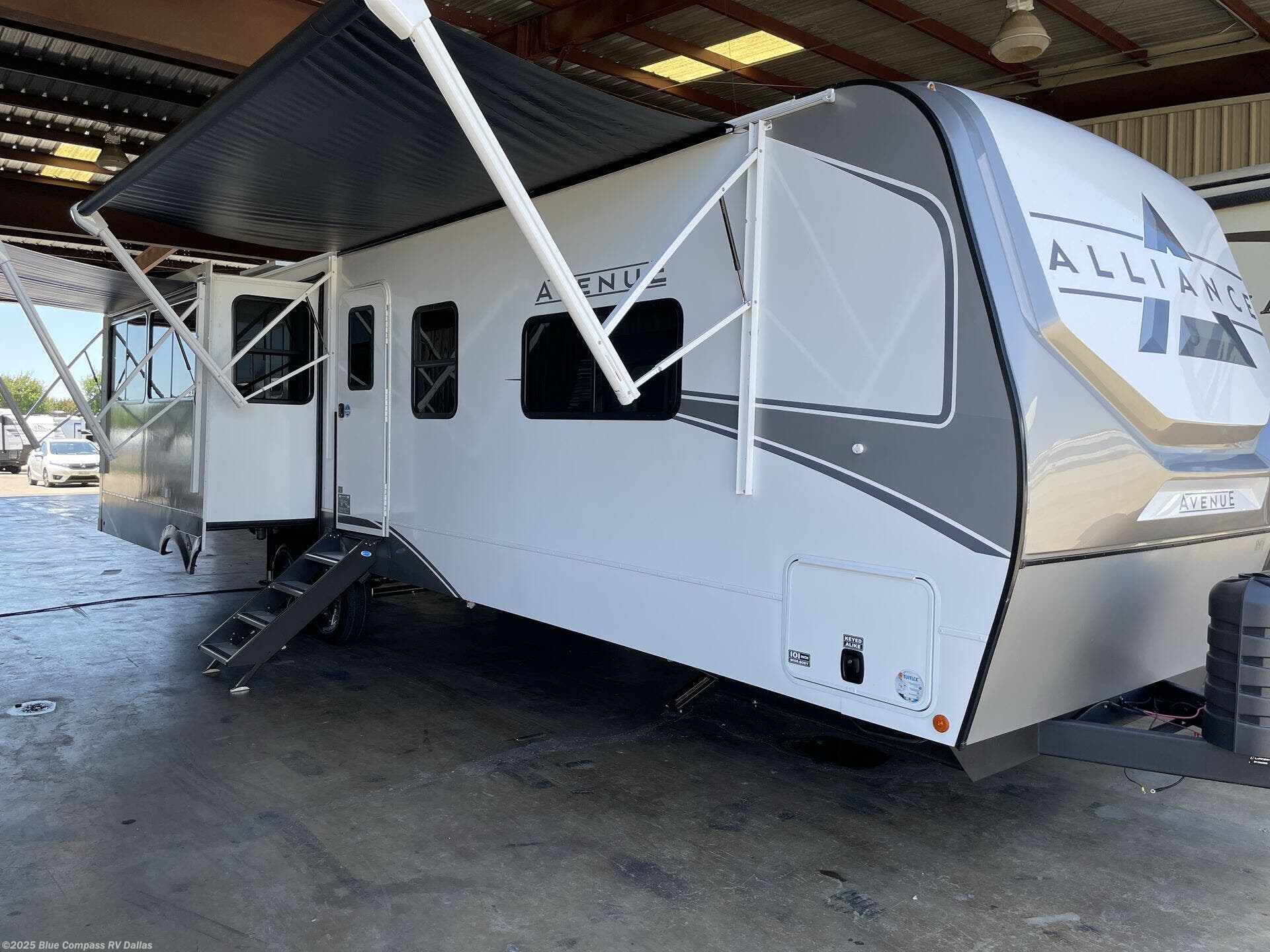 New 2026 Alliance RV Avenue 332RL available in Mesquite, Texas