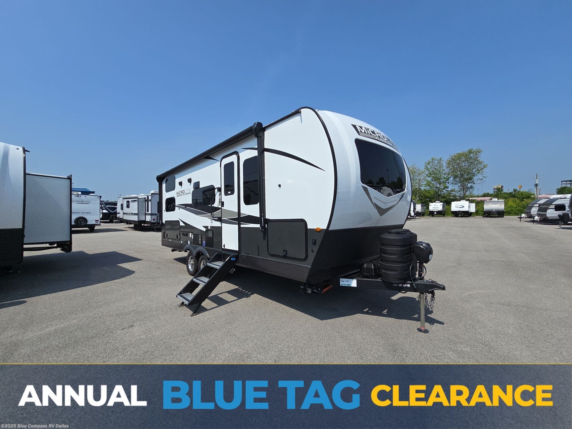 New 2025 Forest River Flagstaff Micro Lite 25BRDS available in Mesquite, Texas