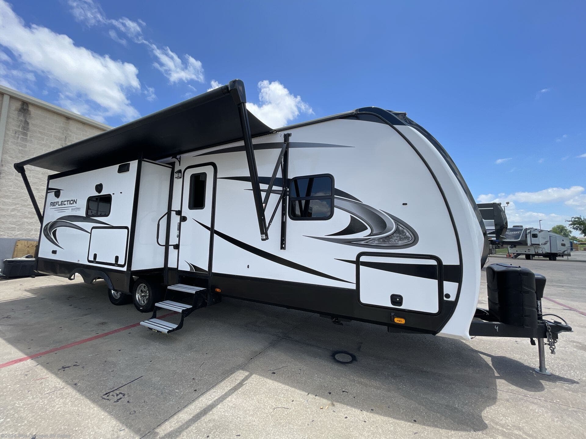 Used 2023 Grand Design Reflection 297RSTS available in Mesquite, Texas