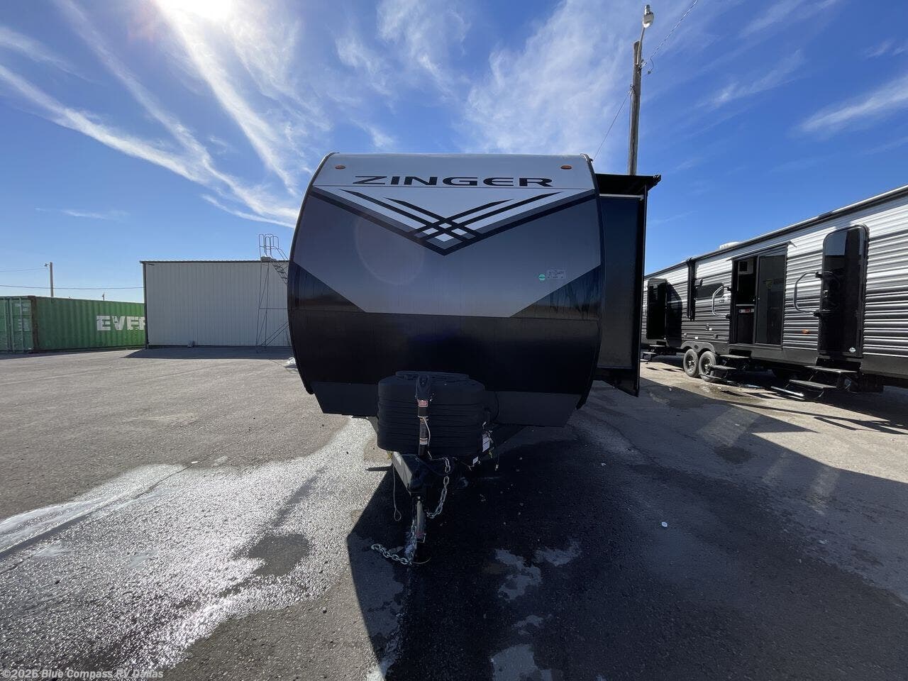 New 2026 CrossRoads Zinger 390DB available in Mesquite, Texas