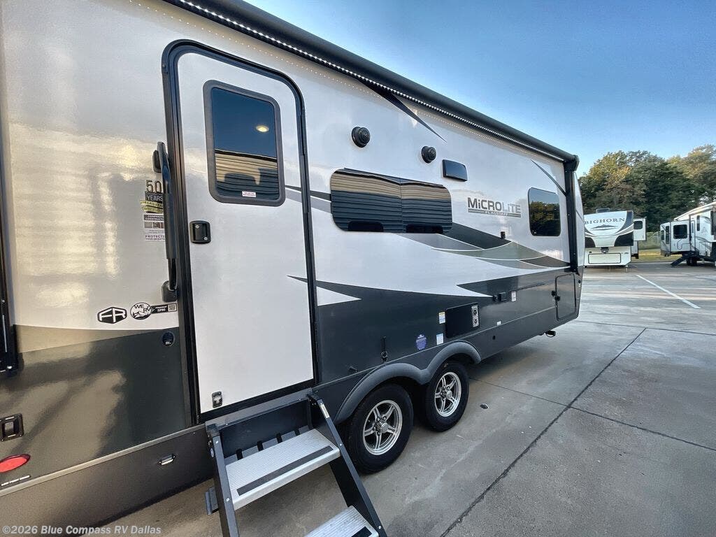 Used 2025 Forest River Flagstaff Micro Lite 22FBS available in Mesquite, Texas