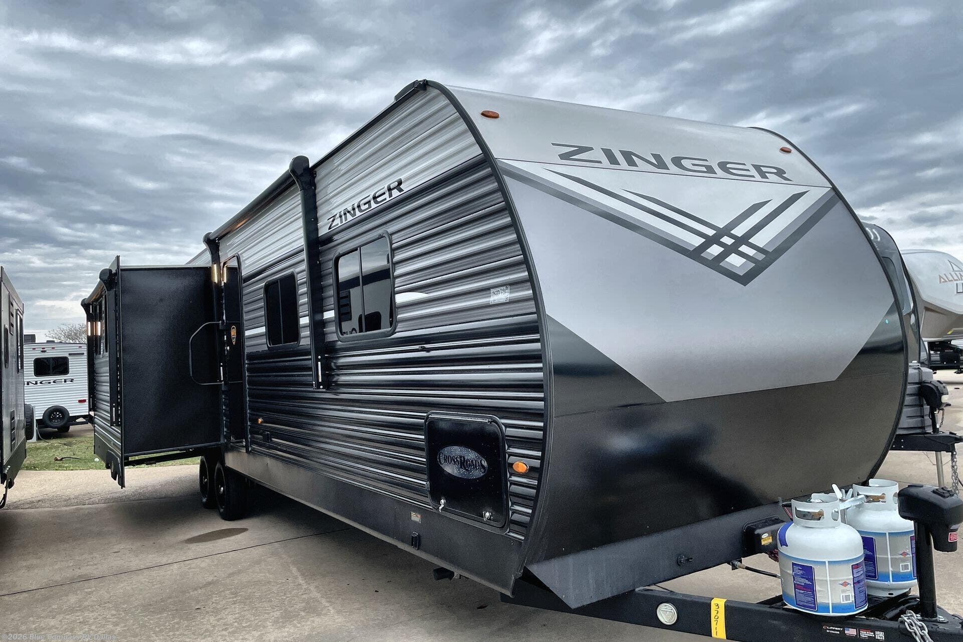 New 2026 CrossRoads Zinger 340LR available in Mesquite, Texas