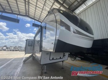 New 2023 Forest River Rockwood Signature Ultra Lite 8288SB available in San Antonio, Texas
