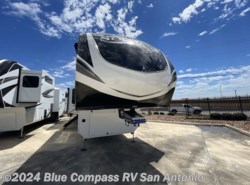 New 2025 Grand Design Solitude 370DV available in San Antonio, Texas