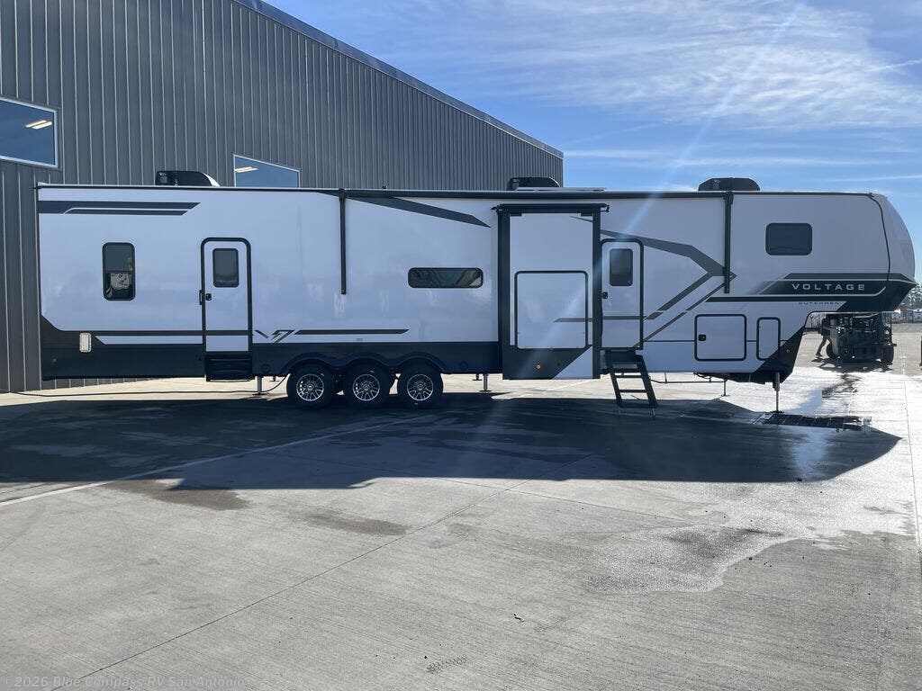 New 2026 Dutchmen Voltage V-Series 4250 available in San Antonio, Texas