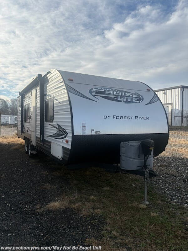 Used 2016 Forest River Salem Cruise Lite 261BHXL available in Mechanicsville, Maryland
