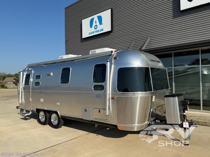 New 2026 Airstream Globetrotter 25FB available in Baton Rouge, Louisiana