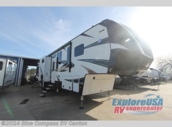Used 2017 Dutchmen Voltage V3990 available in Wills Point, Texas
