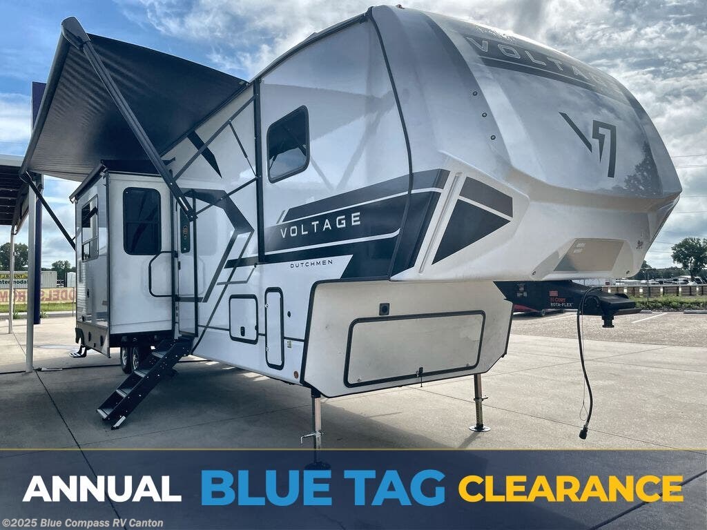 New 2025 Dutchmen Voltage V-Series 3850 available in Wills Point, Texas
