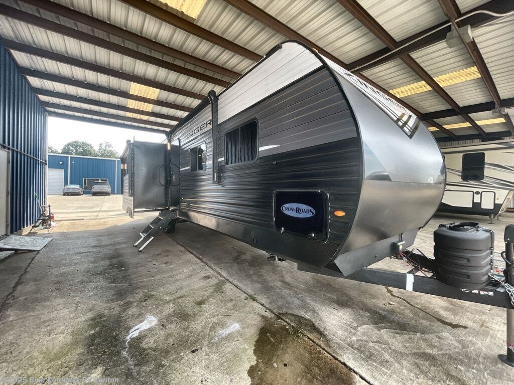 New 2026 CrossRoads Zinger 340LR available in Wills Point, Texas