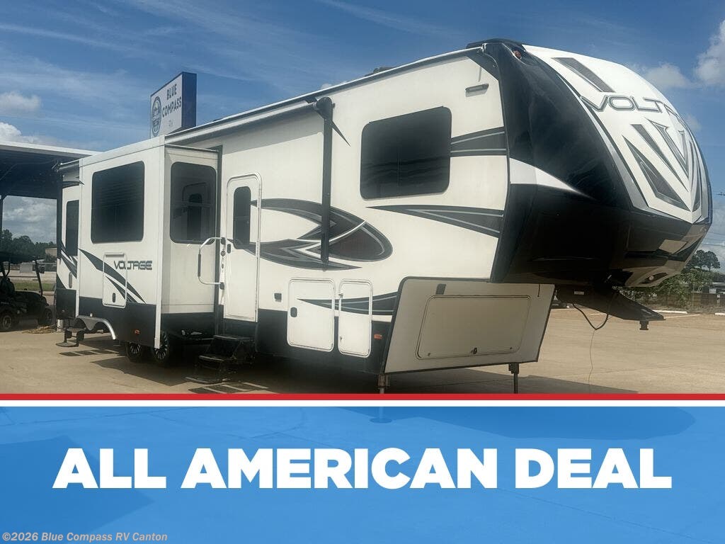 Used 2017 Dutchmen Voltage V-Series V3605 available in Wills Point, Texas