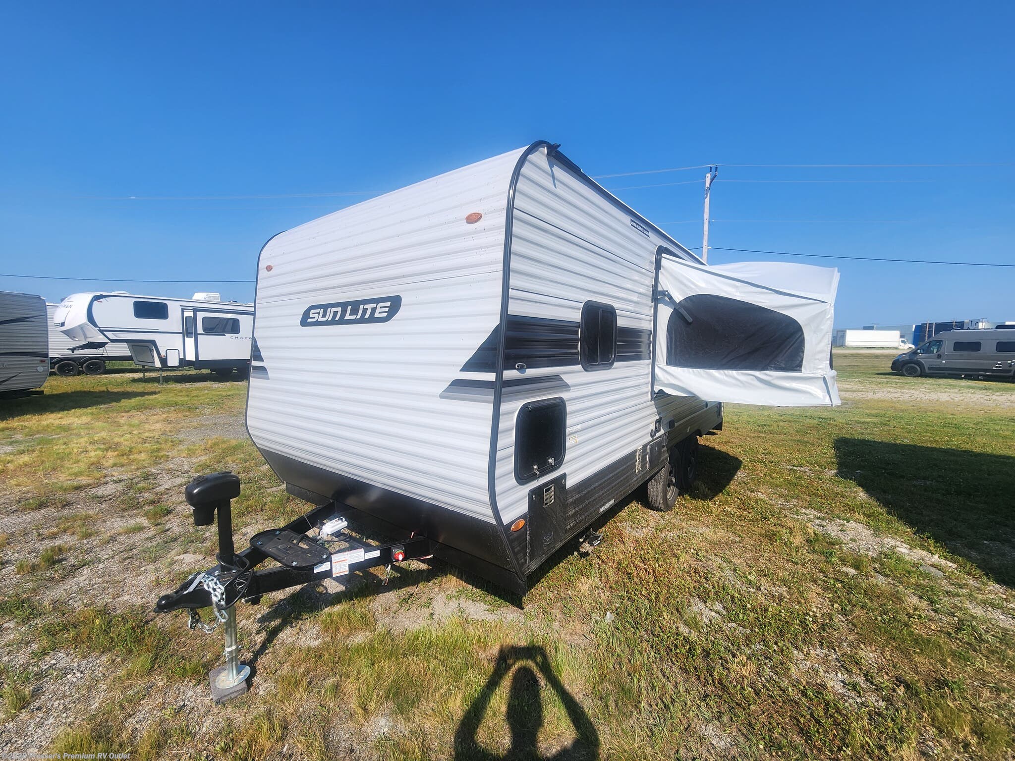 New 2027 Sunset Park RV Sun Lite 18THX available in Sturtevant, Wisconsin