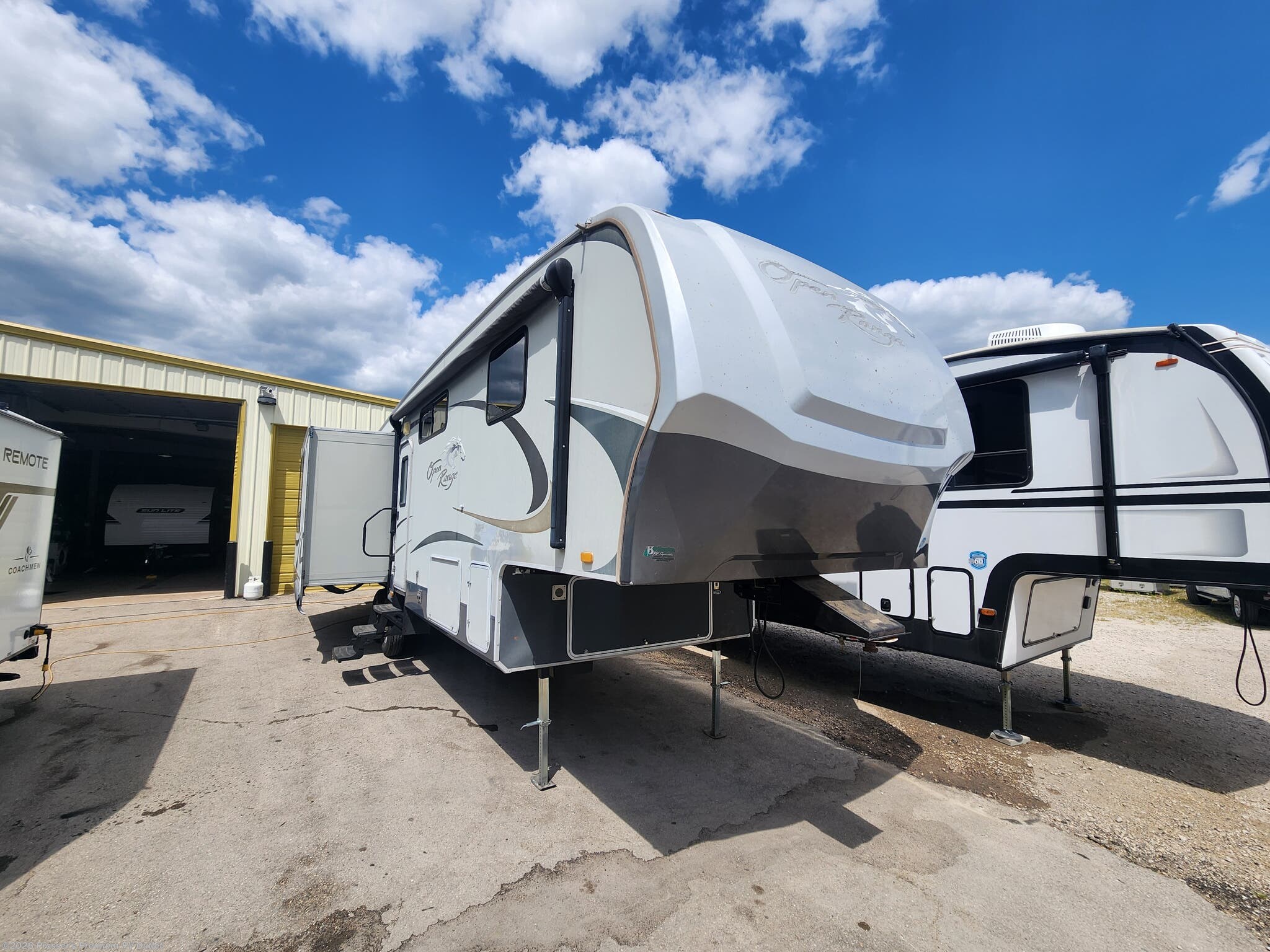 Used 2009 Open Range  337RLS available in Sturtevant, Wisconsin